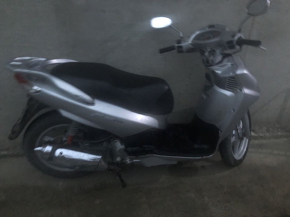 Скутер Sym 125