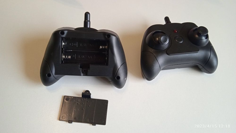 Самолет на пульте управления. Літак на радіокеруванні В Наявності