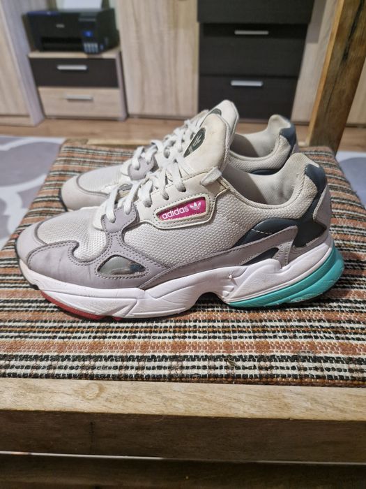 Buty adidas Falcon r  38