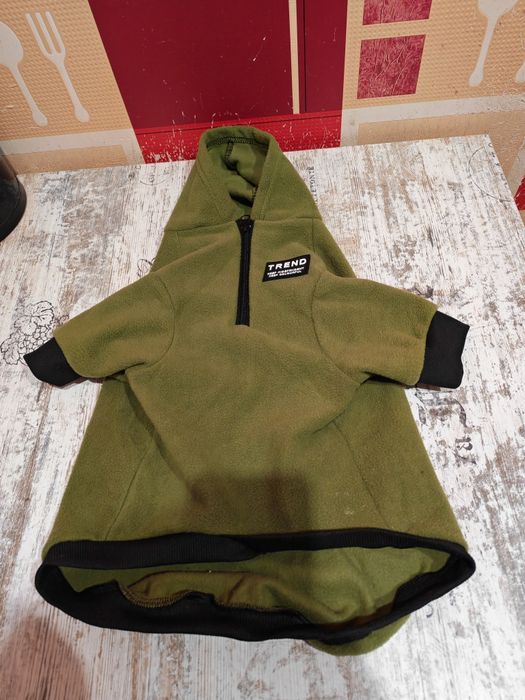 Одежа для собаки. Кофта для хвостика