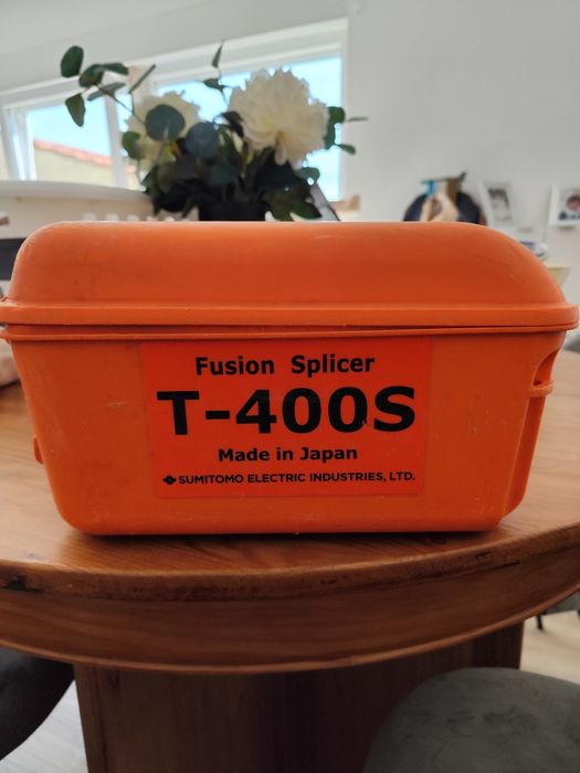 Venda de maquinas de fibra otica.