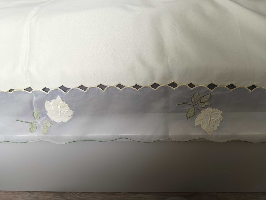 Obrus 266 cm * 170 cm + 12 serwet