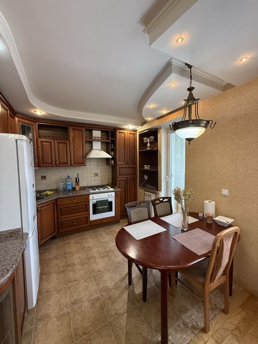 Подобова оренда 3 кім. квартири 3 окремих ліжка