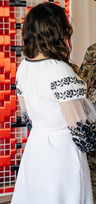 Сукня вишиванка на розпис або випускний