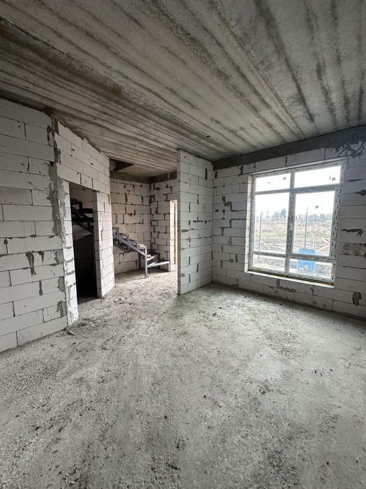 Продаються Таунхауси на Військбуді. Без комісії, від власника!