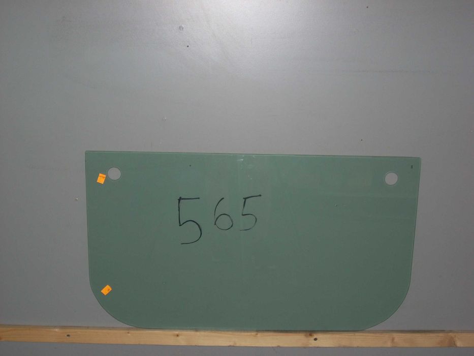 szyba Komatsu - przednia dolna  nr 565