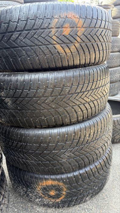 235/55/19 Bridgestone Blizak LM 005