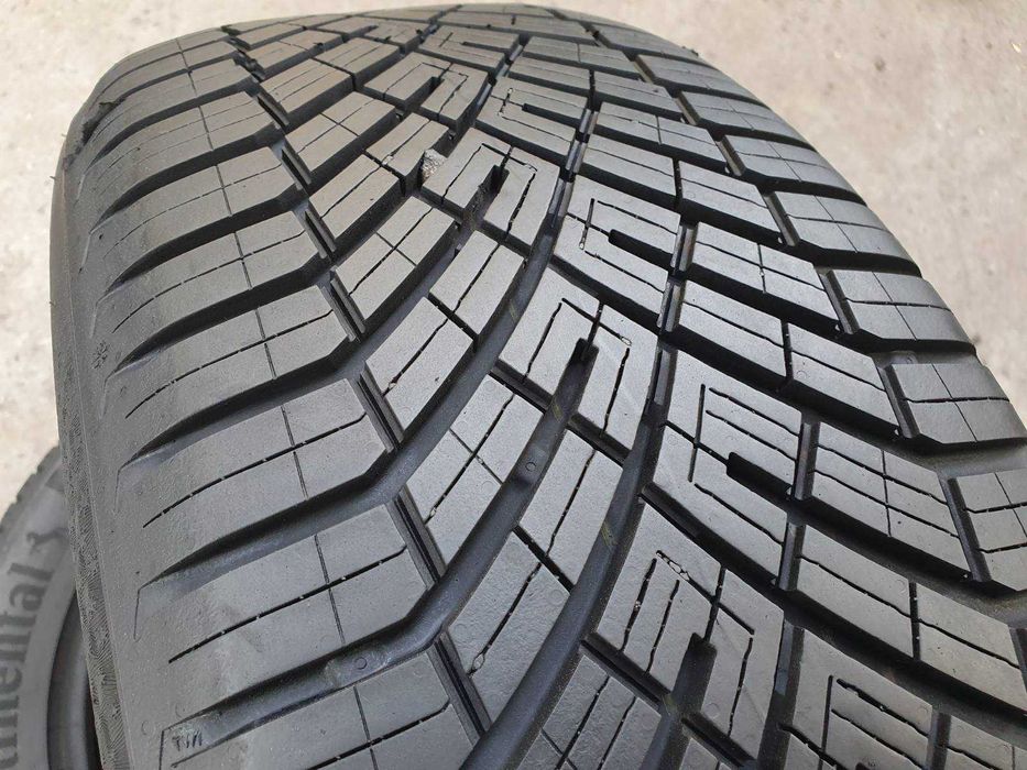 2x Continental Allseason Contact 2  225/40r18  7,4mm