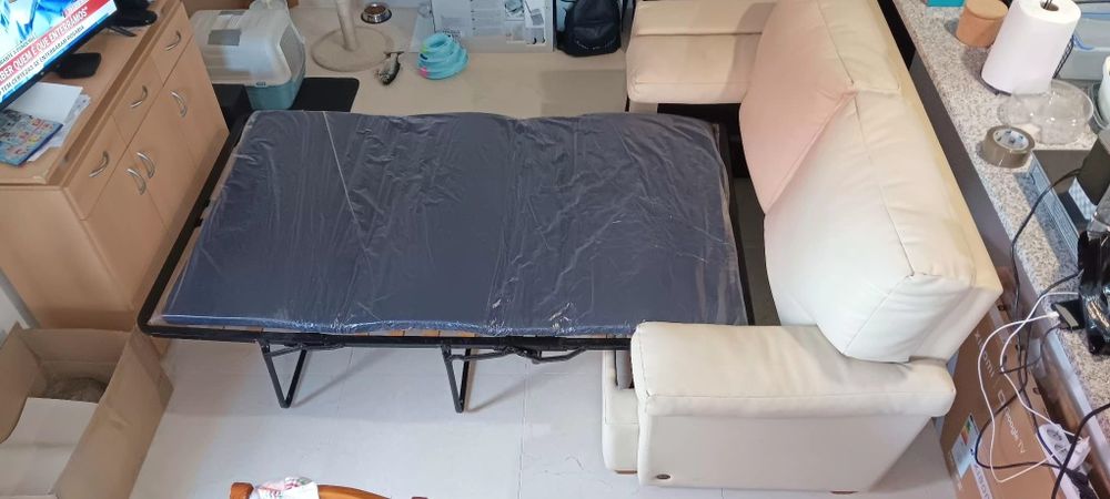 Sofá-cama  pele sintética,  2 lugares SÓ ESTE FIM DE SEMANA!