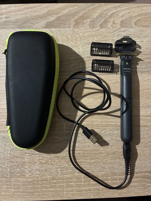 Електробритва-триммер Philips OneBlade + чохол