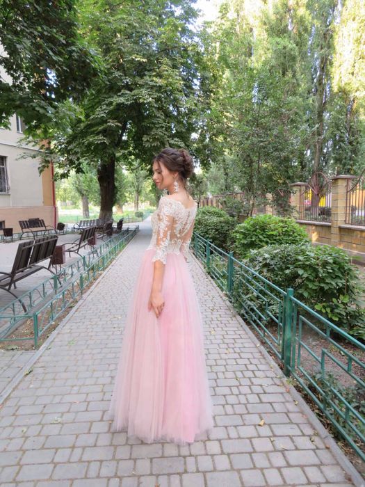 Сукня випускна