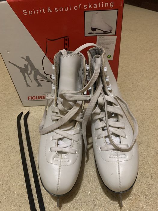 Коньки для фигурного катания