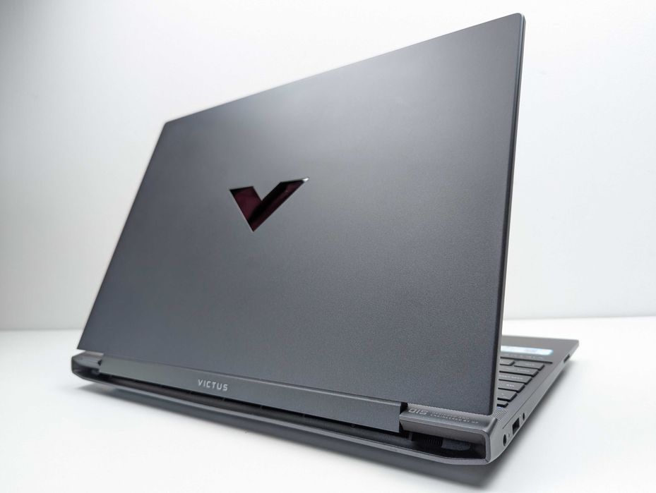 LAPTOP GAMINGOWY HP Victus 15 RX 6500M Ryzen 5 5600H komputer