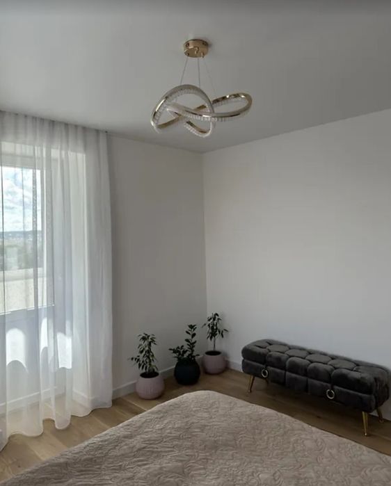 Продаж 3к квартири 84 кв. м на вул. Пирогова