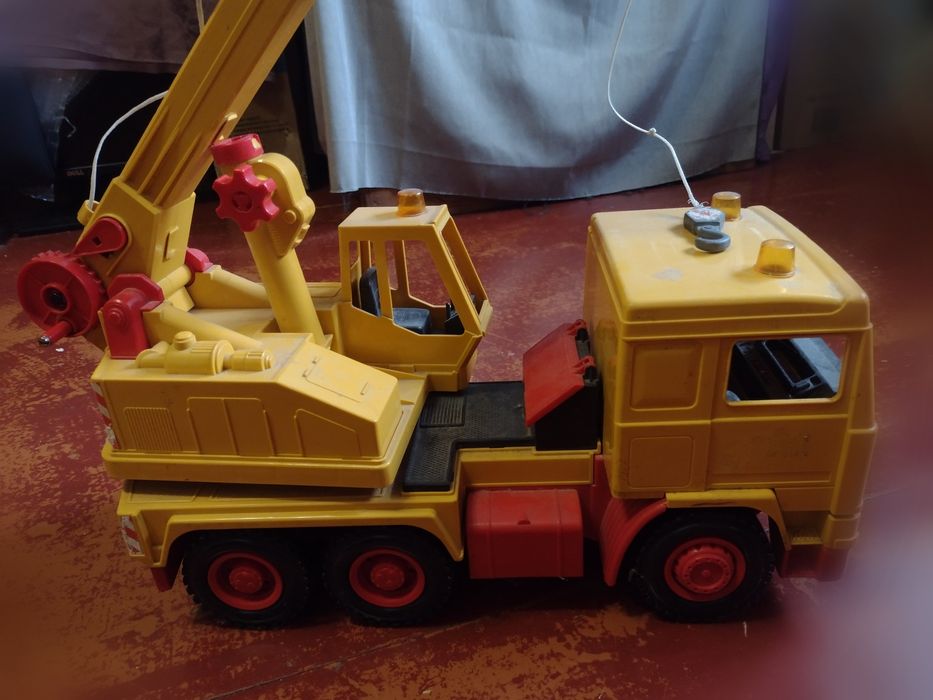 Продам велику машинку