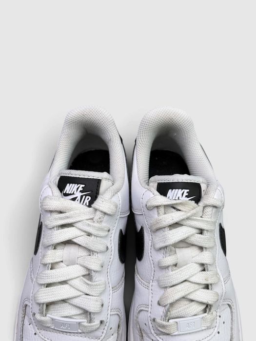 Buty Sportowe Nike Air Force 1 '07 Low Biały Czarny Rozmiar 37.5