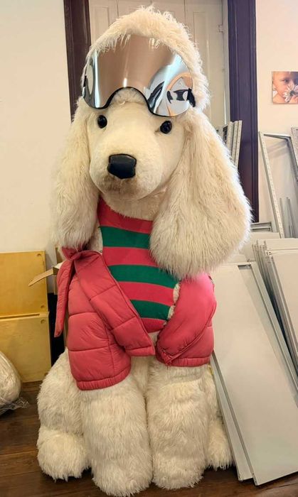 Cão de Peluche Decorativo - Grande dimensão