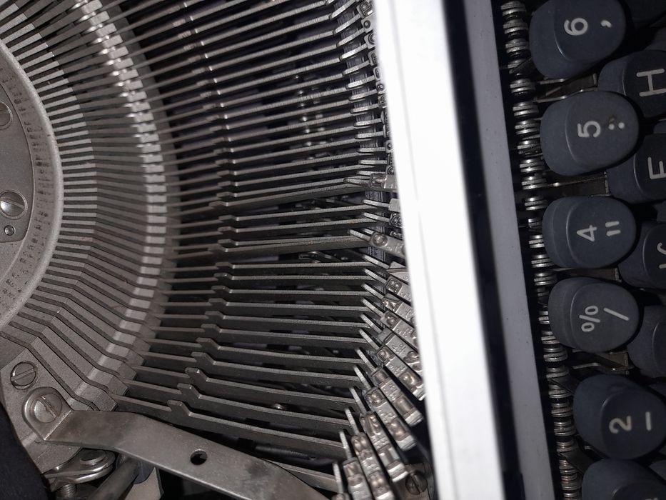 Друкарська вінтажна машинка "Еріка"