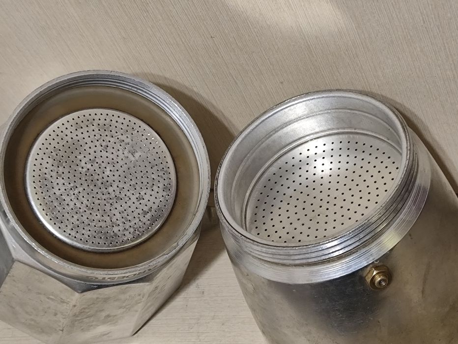 Гейзерная кофеварка Ardesto 0,450l