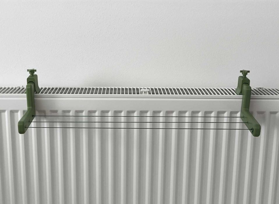 Regulowana Suszarka/Wieszak Na Pranie do Grzejnika Płaskiego.Uniwersal