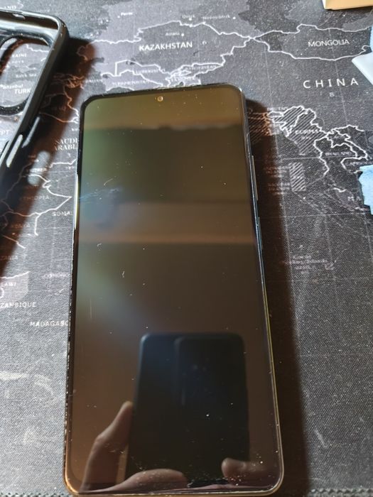 Продам Poco F3 6/128