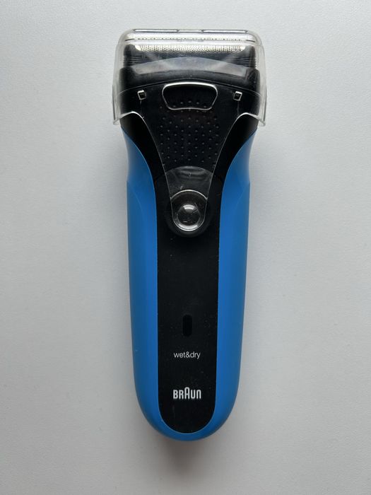 Електробритва Braun Series 3 310BT блакитна