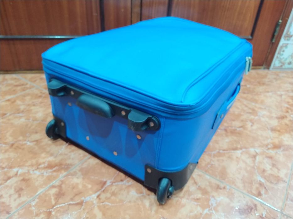 Mala malas de porão até 23 kg viagem casa quarto apartamento vivenda.