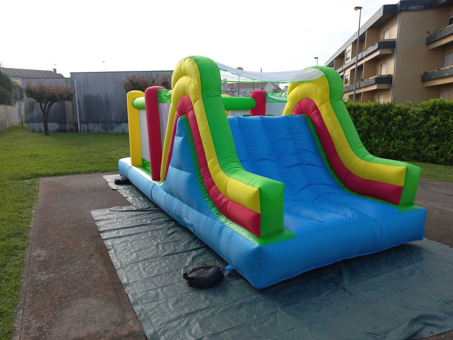 Aluguer de Insufláveis e Trampolins, para festas infantis, aniversários, eventos.