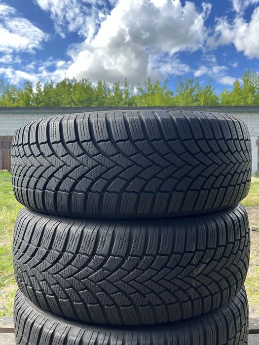Зимові шини комплект 205/55 r16 Bridgestone