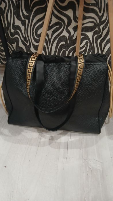Продам сумку Versace