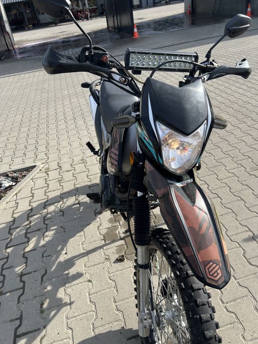 Geon X-road 250