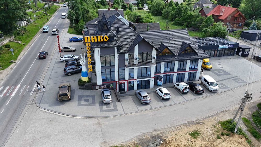 Оренда фасадного приміщення  площею 110 м² у Микуличині