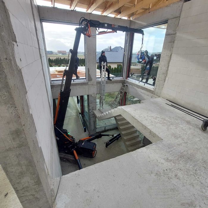 Mini żuraw dźwig pająk do szklenia, szyb, płyt warstwowych, usługi