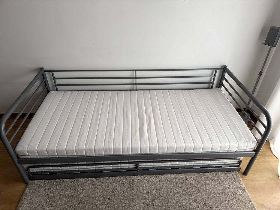 Cama dupla com gaveta IKEA