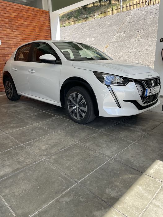 Peugeot e-208 Elétrico
