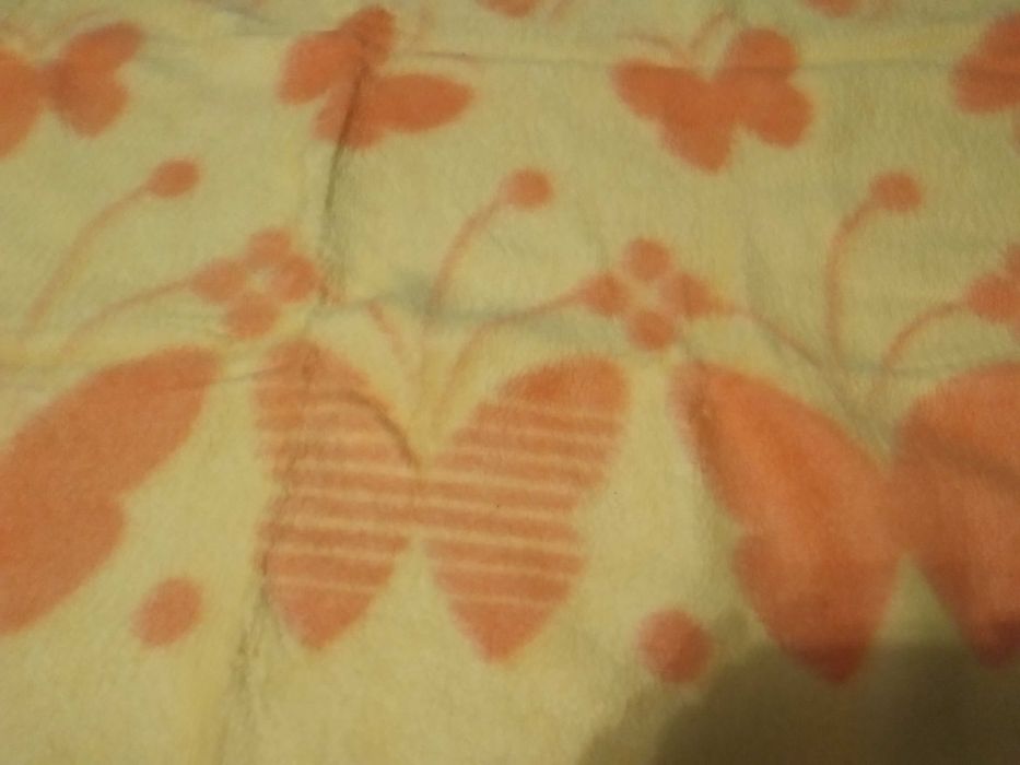 koc/kocyk dzieciecy /motylki w tle* 90 x 160