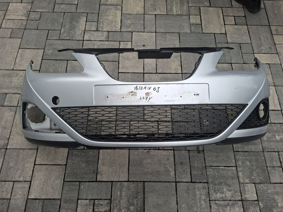 Seat ibiza 6j iv zderzak przod przedni srebrny  ls7y