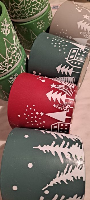 Zestaw 17 świątecznych osłonek ceramicznych