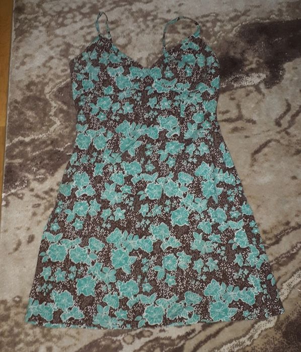 Sukienka w kwiaty H&M