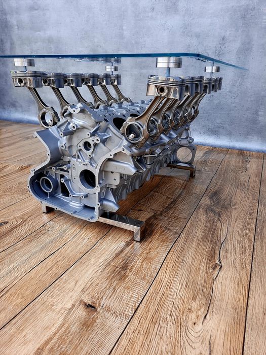 Stolik z boku silnik Ferrari 599 GTO V12 Stolik z silnika V12