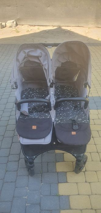 Wózek dziecięcy valcobaby snap duo z jedną gondolą.