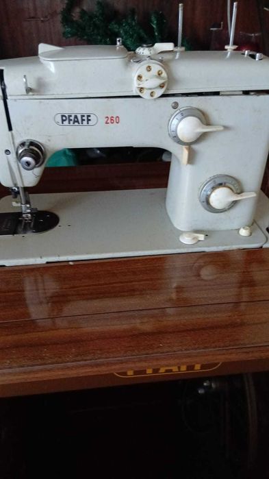 Máquina de costura PFAFF