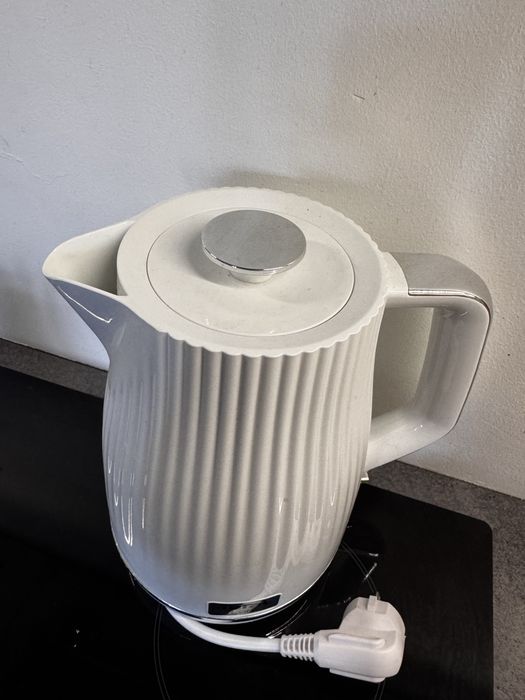 Czajnik elektryczny TEFAL loft biały