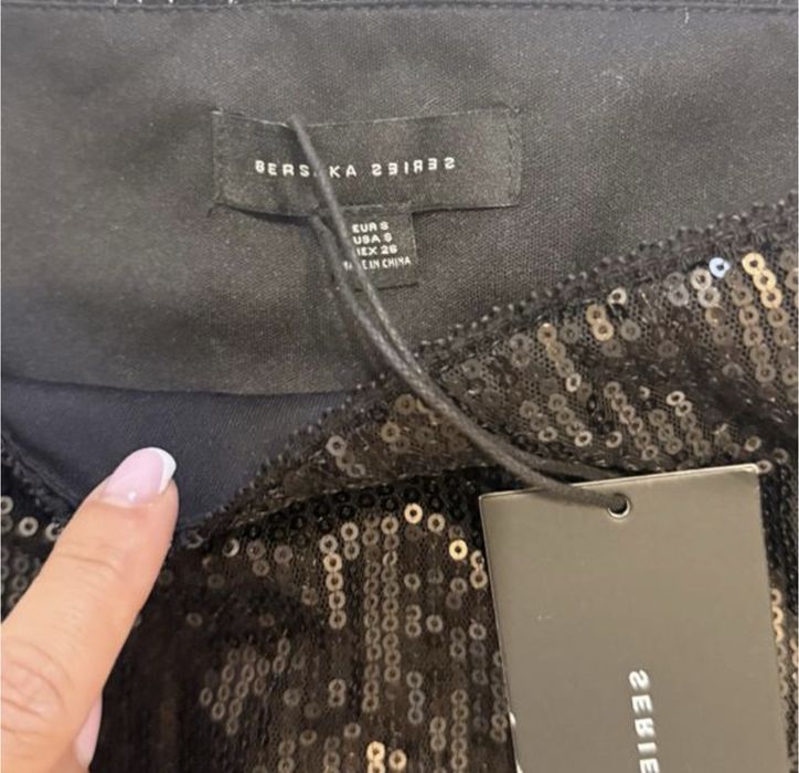 Юбка  bershka s в паєтках