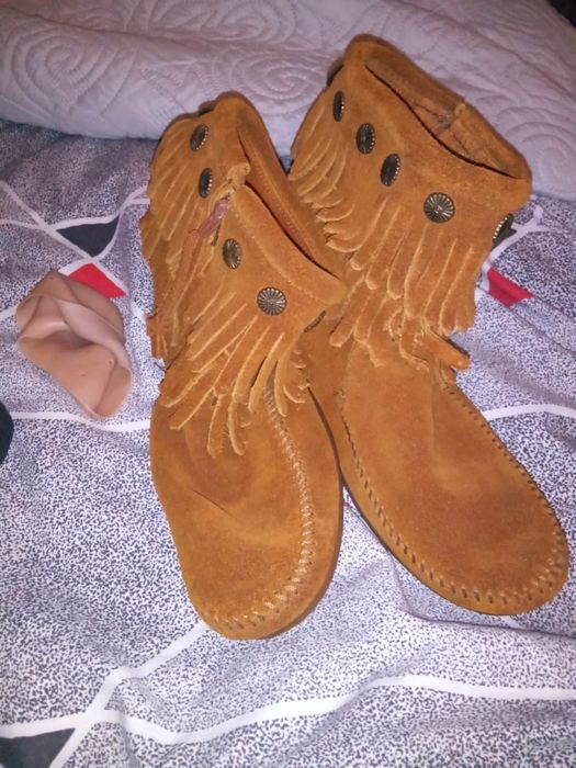 Botas Novas e botas em pele novas