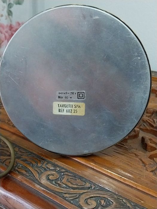 Candeeiro de sala em metal