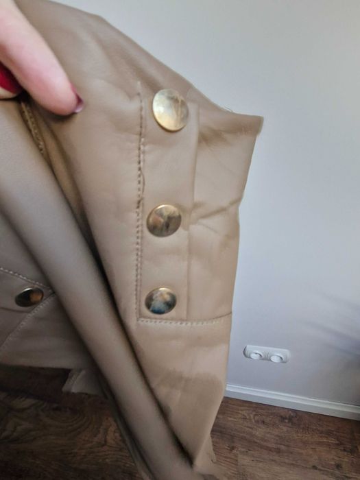 Kamelowe spodnie - leginsy