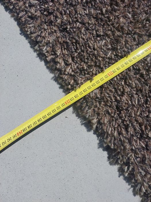 Carpete grande usada...