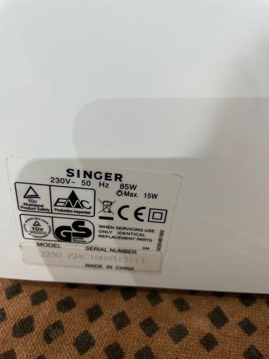 Máquina de costura Singer Serenade ( modelo 2250 )