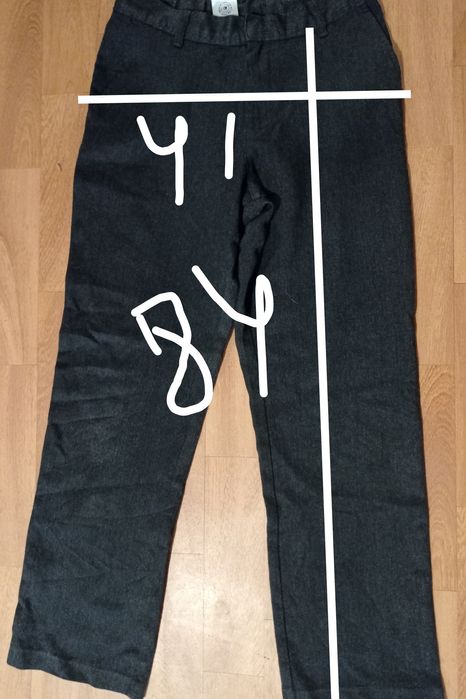 Серые,черные брюки на мальчика